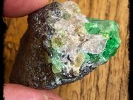 Merelani Granat Rohkristall grüner Grossular Tsavorit Tansania - Köln