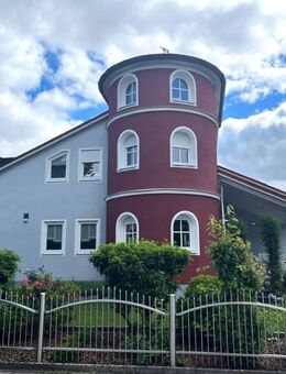 Repräsentatives Architektenhaus in ruhiger Lage mit vielen Extras - Höchstadt (Aisch)