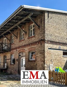 Mehrfamilienhaus und Remise mit insgesamt fünf Wohn- und einer Gewerbeeinheit - Nauen