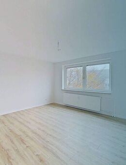 Schöne und moderne 4-Zimmer-Wohnung mit BALKON - Rendsburg