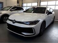 VW Passat Variant, 2.0 TDI R-Line, Jahr 2024 - Frankfurt (Main)