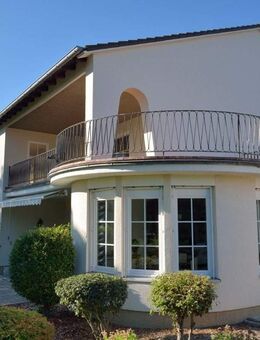 Villa in Traumlage am Rhein mit unverbaubarem Blick - Neuwied