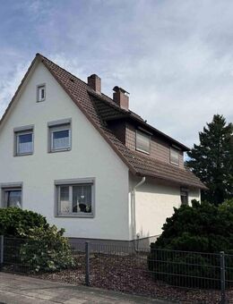 Eschede: Sanierungsbedürftiges EFH mit großem Grundstück in beliebter Wohnlage - Eschede