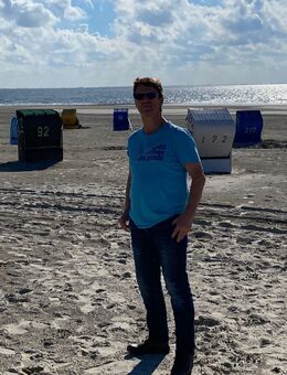 Reifer Mann sucht etwas jüngere Partnerin - Borken