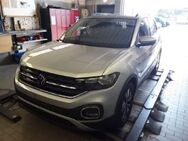 VW T-Cross, 1.0 TSI MOVE Allwetterr, Jahr 2023 - Mölln (Schleswig-Holstein)