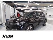 VW Tiguan, 2.0 TDI Elegance Trailer IQ Drive Light Pro, Jahr 2024 - Gifhorn