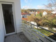 Große und helle 3-Zimmer DG Wohnung mit Dachterrasse - Altdorf (Bayern)