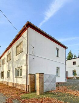 Zweifamilienhaus mit vielseitig nutzbarem Grundstück in Lauchhammer - Lauchhammer