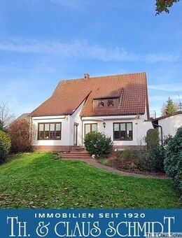 Modernisiertes Wohnhaus mit Bauplatz in zentraler Lage von Rastede - Rastede