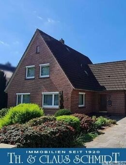 Gepflegtes Klinkerhaus mit 2 Garagen und großem Grundstück in Rastede - Rastede