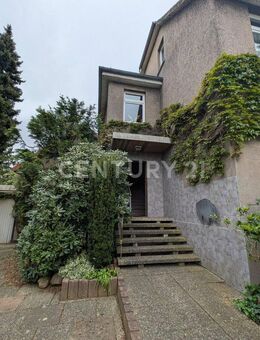 Zweifamilienhaus mit großem Grundstück als Kapitalanlage - Stadthagen