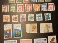 27 Briefmarken Deutsche Post, 5 ungestempelt, von 1961 bis 1977 - Leverkusen