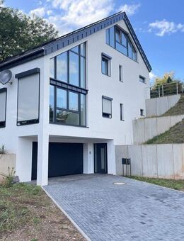 Erstbezug:Maisonette-Wohnung mit Garten, Terrasse & eigener PV-Anlage - 107?m² Wohlfühlfläche in Beckingen-Reimsbach - Beckingen