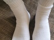 Weisse Socken zu verkaufen an Sammler - Bonn