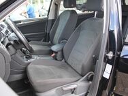 VW Tiguan, 2.0 TDI Allspace Highline R-LINE, Jahr 2021 - Güstrow