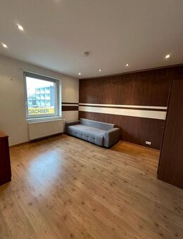 Wohnung im 1. OG rechts - Düsseldorf