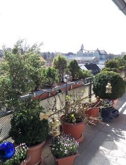 Exklusive 2,5-Zimmer-Penthouse-Wohnung mit traumhafter Terrasse im Herzen der Nürnberger Nordstadt - Nürnberg