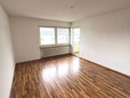Geräumige 4-Zimmer-Wohnung mit Balkon in Amberg - Amberg