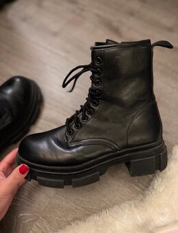 Damen Stiefel mit Plateau Sohle - Bochum