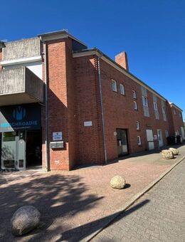 Büsum: Gemütliche 1,5 Zimmer Wohnung mit Tiefgaragenstellplatz direkt im Zentrum - Büsum