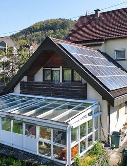 Domizil mit Wintergarten und PV-Anlage, ideal für mehrere Generationen, Mieter oder Kapitalanleger - Burladingen