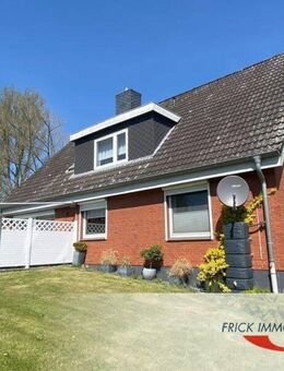 Modernisiertes Einfamilienhaus mit ELW in ruhiger Lage - Lensahn