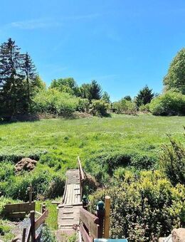 Großes Haus - sofort frei - mit Einliegerwohnung in zentrumsnaher ruhiger Randlage von Tessin - Tessin