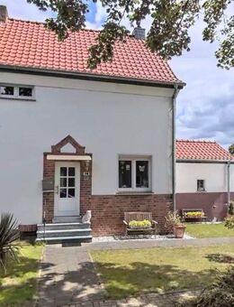 Doppelhaushälfte 84 + 20 m² in der Kamp-Lintforter, Altsiedlung mit 717 m² Grundstück - Kamp-Lintfort