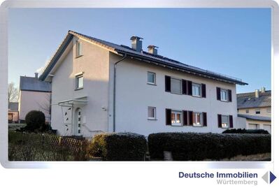 Großzügiges Zweifamilienhaus mit ausgebautem DG in Ellwangen