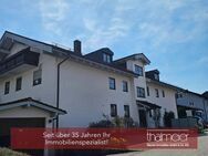Ruhige Ortsrandlage in Vogtareuth! Bezugsfreie 4-Zi.-ETW im 1.OG mit großzügigem Eckbalkon! - Vogtareuth