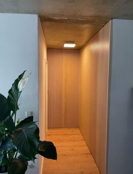 Geschmackvoll renovierte 2-Zimmer-Wohnung in zentraler Lage von Dresden mit Blick auf die Elbe - Dresden