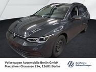 VW Golf Variant, 1.5 eTSI Life Plus, Jahr 2022 - Berlin