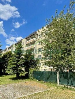 modernisierte 3- Zimmer- Etagenwohnung mit Balkon! - Aschersleben