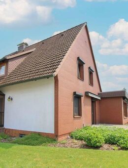 Zweifamilienhaus mit großem Grundstück, Gartenidylle und vielseitiger Nutzung - Eschede