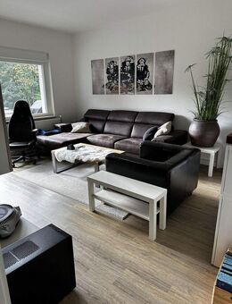 2,5-Zimmer Wohnung mit Balkon, Einbauküche und Stellplatz / Garage - Witten