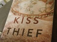 Buchautorin L. J . SHEN Titel kiss thief - Lemgo
