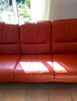 Gepflegte Ledersitzgarnitur in terracotta 3er, 2er und Sessel - Ankum