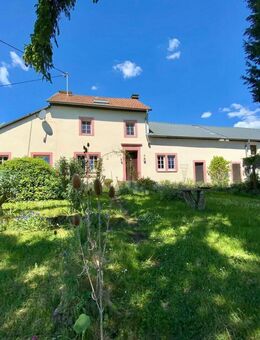 Ehemaliges renoviertes Bauernhaus in Trierer Landhausstill mit Nebengebäude und einem schönen Grundstück in ruhiger Lage nähe Waxweiler - Feuerscheid