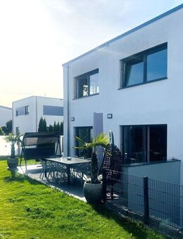 Großzügiges, modernes EFH mit Einliegerwohnung in Laupheim - Laupheim