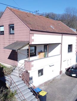Einfamilienhaus mit Garten, Garage und Stellplatz - Viel Potenzial für Ihre Ideen - Schmelz