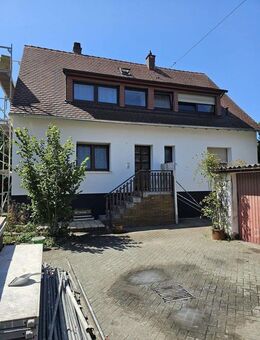 Schönes 3 Familienhaus mit weiterer Immobilie mit Potenzial - Karlsruhe