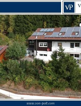 Immobilie mit Doppelgarage, PV-Anlage und herrlicher Aussicht - Lam