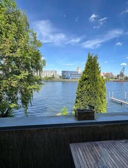 Exklusives Wohnen an der Spree: Ihr Refugium mit Panoramablick - Berlin