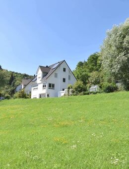 Großzügiges und sehr gepflegtes Einfamilienwohnhaus mit Blick ins Trubachtal - Egloffstein