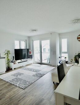 Traumhafte 3-Zi Wohnung in Crailsheim, Balkon, Einbauküche, TG-Stellplatz - Crailsheim