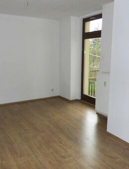 2-Zimmer-EG-Wohnung mit sonniger Terrasse und offener Küche in ruhiger Stadtlage von Reichenbach ab sofort zu vermieten! - Reichenbach (Vogtland)