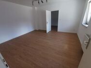 Frisch sanierte 2-Zimmer-Wohnung in Fürth Burgfarrnbach - Fürth