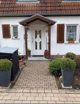 gepflegtes Reihenmittelhaus, EBK, Terrasse, Garten, Garage - Dinkelsbühl