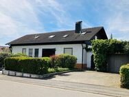 Ruhig und sonnig gelegenes Einfamilien-Wohnhaus mit Keller, Garage und Garten in beliebter Siedlungslage! - Knetzgau