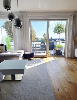 Exklusive, neuwertige 3-ZW mit grossem Balkon, Aufzug, EBK u.v.m. in Zirndorf bezugsfrei - Zirndorf